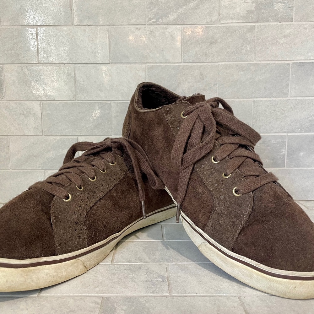UGG Mens Brown Suede sneaker